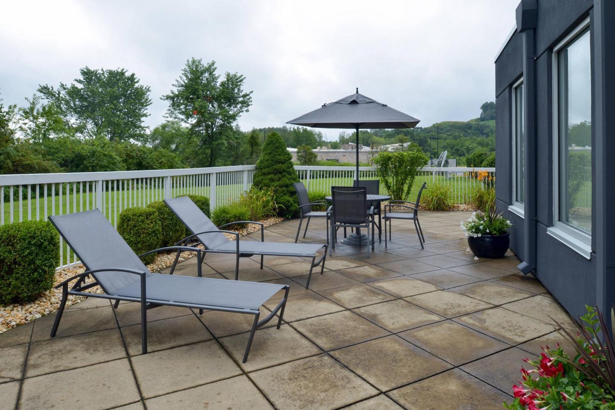 Fairfield Inn & Suites By Marriott Pittsburgh Нью-Стантон Экстерьер фото