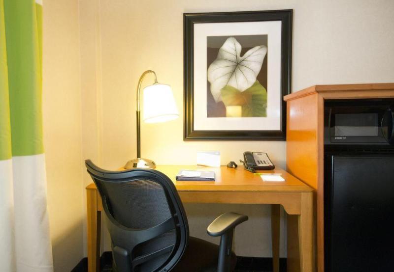 Fairfield Inn & Suites By Marriott Pittsburgh Нью-Стантон Экстерьер фото